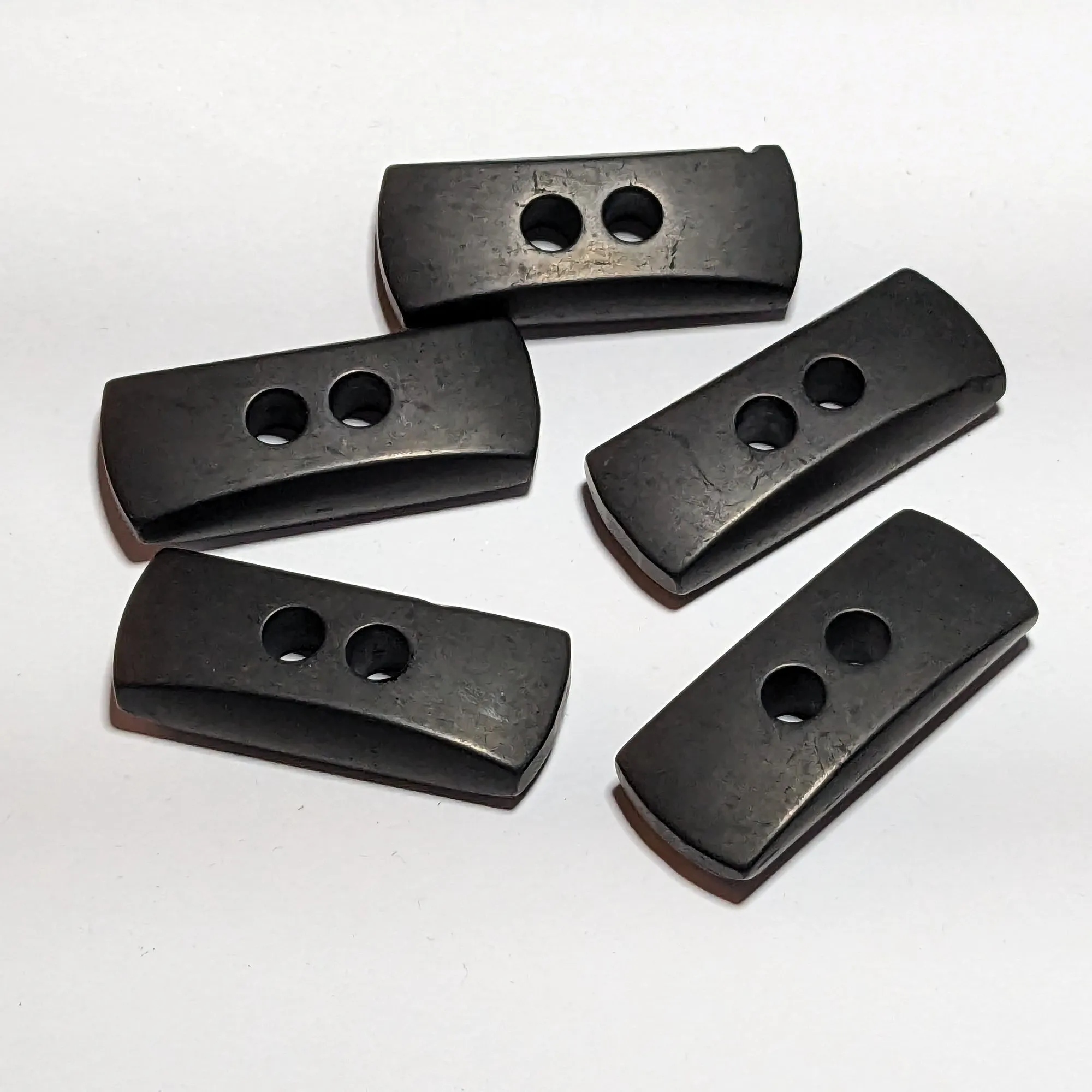 35mm, 2 Hole Black Plastic Toggle Buttons