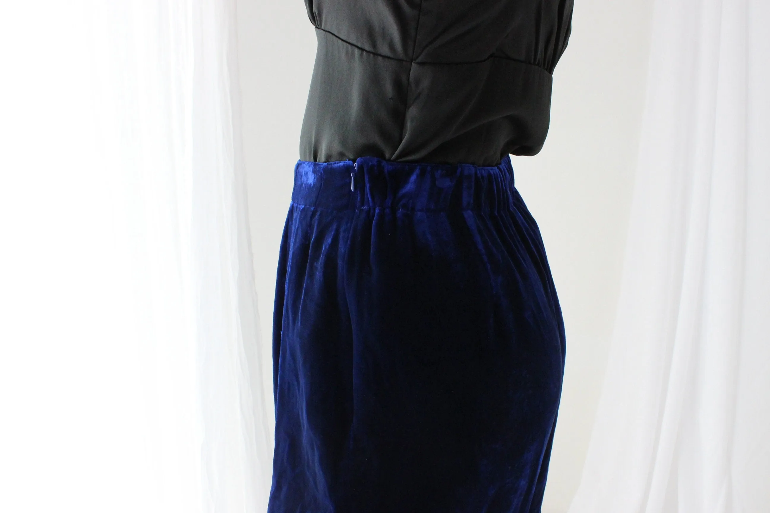 90s LUSH SILK VELVET High Waist Trousers in Blue