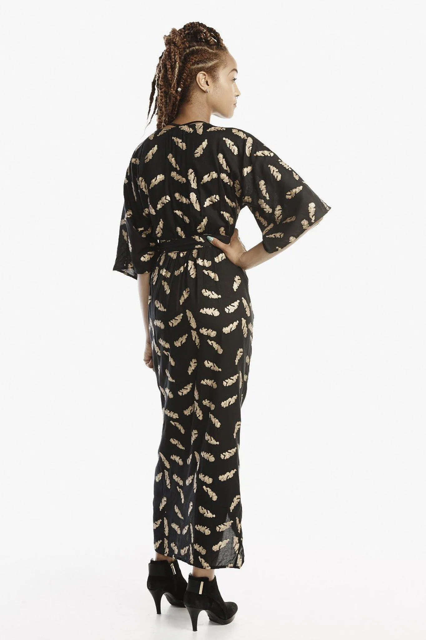 Breezy Feather Maxi Wrap in Black & Gold