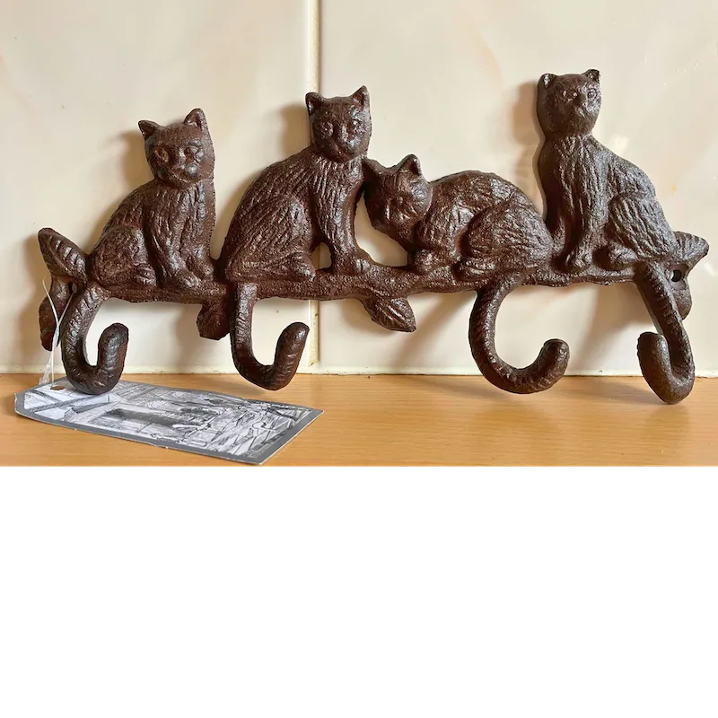 Cast Iron Keyhook 4 Cats Tails