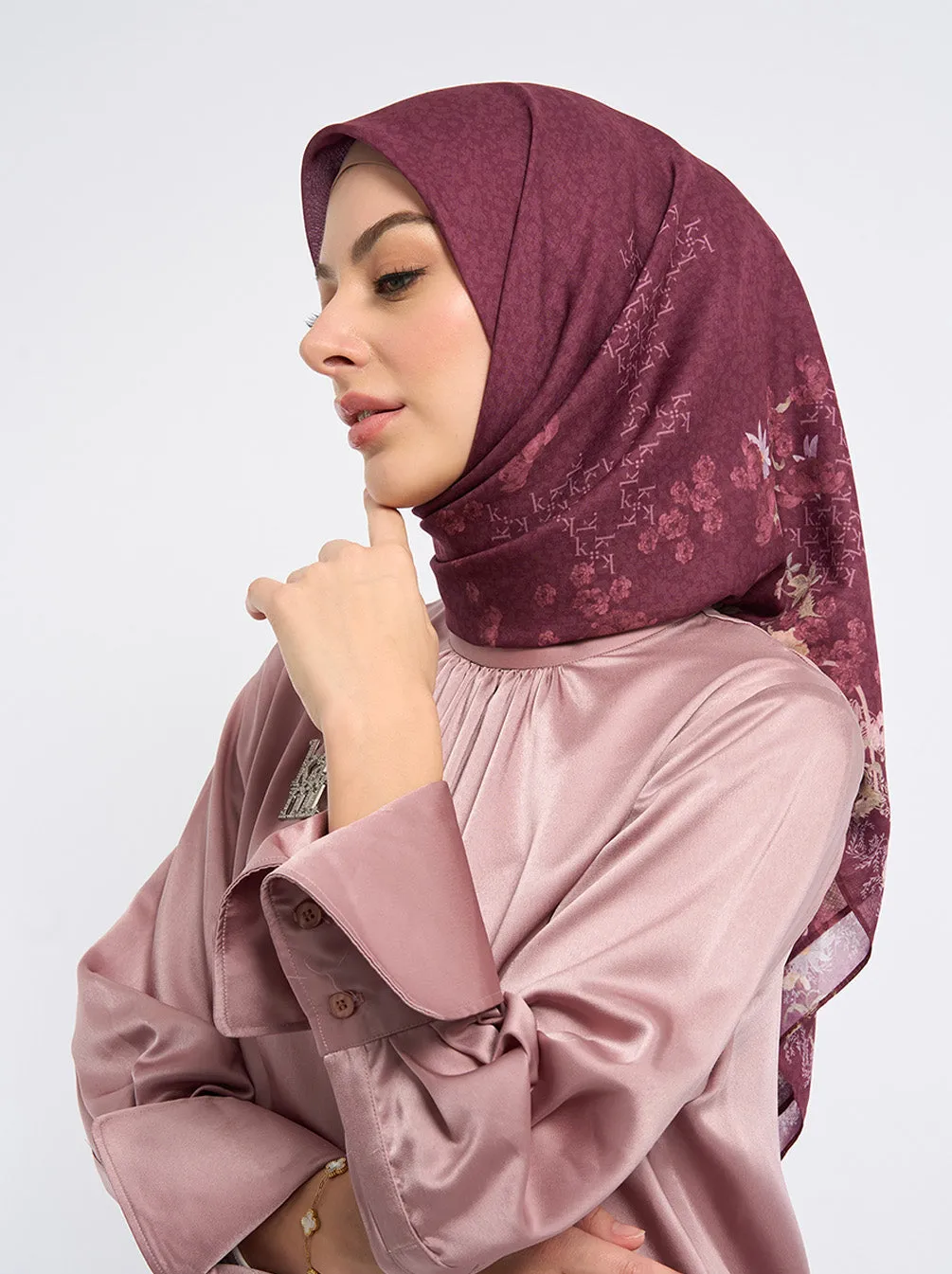 KIMAYYA SIGNATURE SCARF VELVET