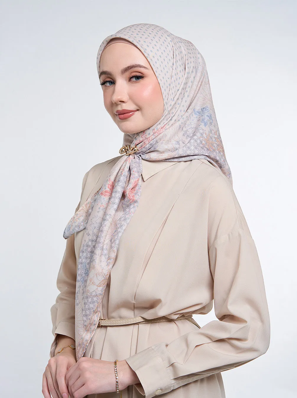 NUANSA SIGNATURE SCARF DUSTY BEIGE