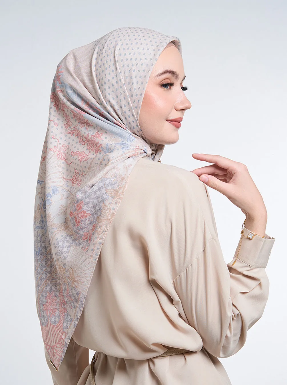 NUANSA SIGNATURE SCARF DUSTY BEIGE