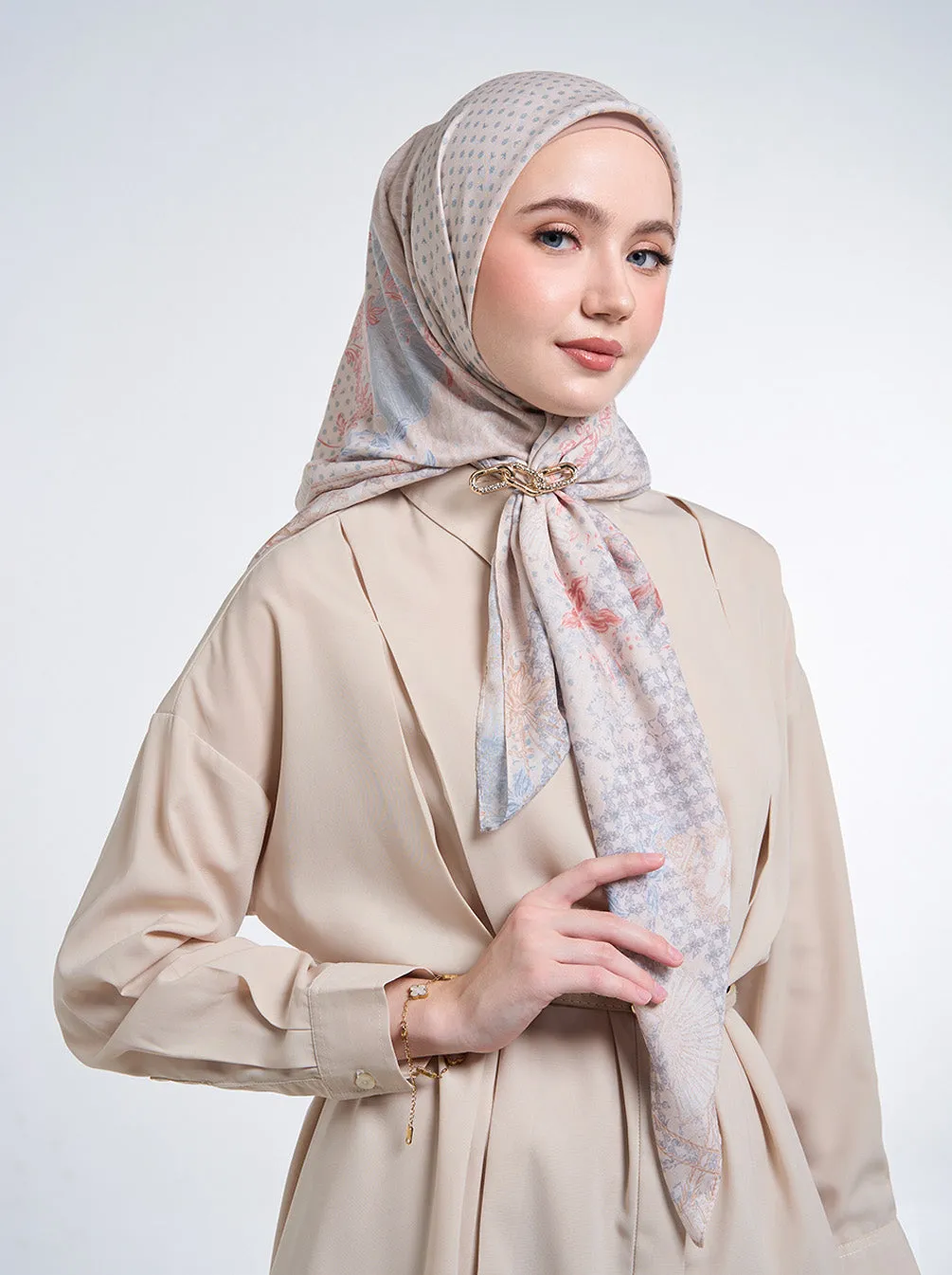 NUANSA SIGNATURE SCARF DUSTY BEIGE