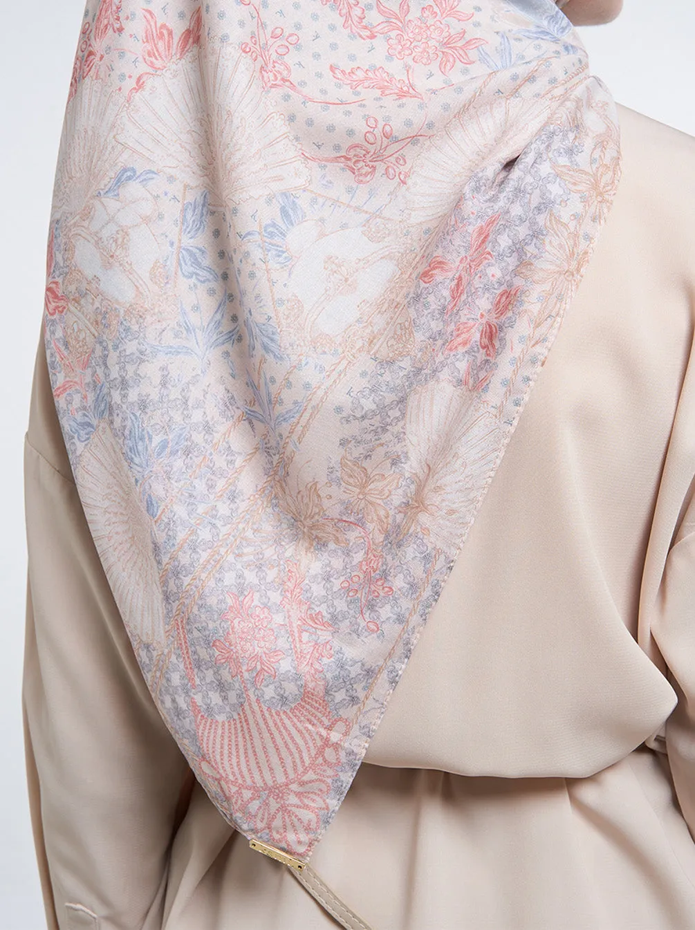 NUANSA SIGNATURE SCARF DUSTY BEIGE