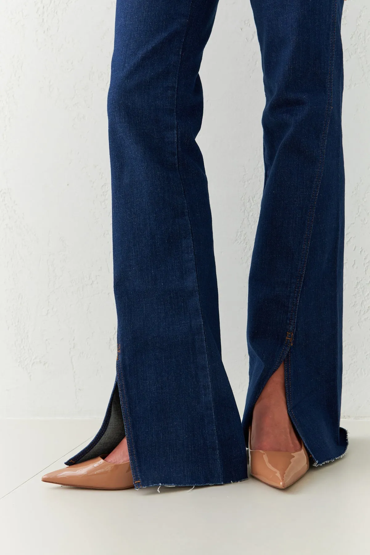 Setre Jeans With Stitching And Leg Detail Navy